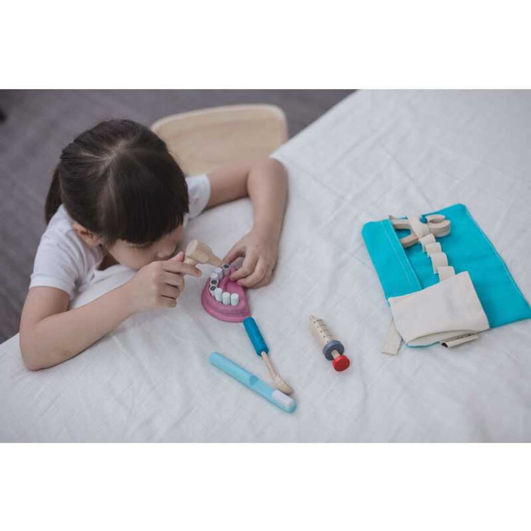 Mumuso - Dentist Play Set  Calling out all the lil Dentists at